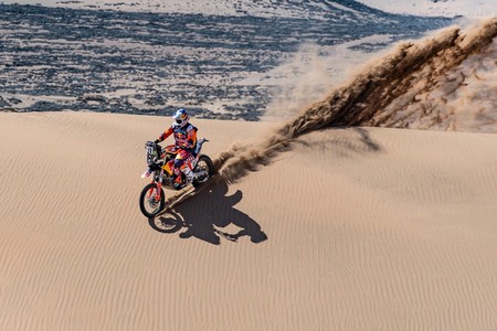 Toby Price comienza mandando en el Dakar 2020 mientras que Joan Barreda cede casi ocho minutos en la primera etapa