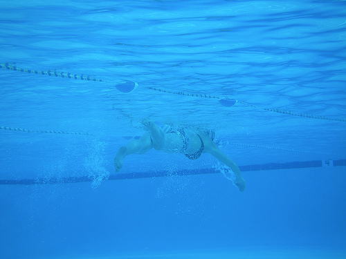 nadar-correr