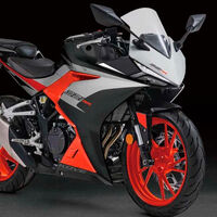 Esta deportiva moto china de 39 CV y 151 kg es una alternativa barata para las KTM RC 390 y Yamaha R3 