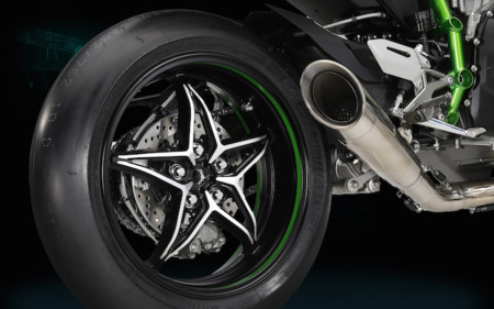 En Kawasaki usan la H2R como despertador para los mecánicos de James Hillier