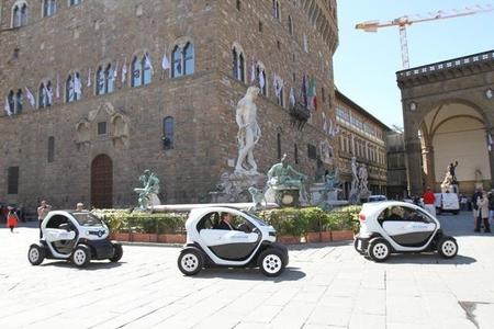 Florencia duplicará sus puntos de recarga y adquirirá 85 nuevos vehículos eléctricos