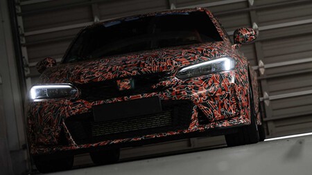 Honda Civic Type R 2022 se deja ver una vez más y esta vez en el circuito de Suzuka