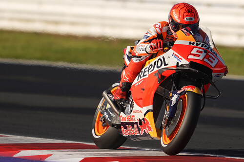 Marc Márquez lidera el primer doblete de Honda desde 2017, Pecco Bagnaia se cae y Fabio Quartararo ya es campeón