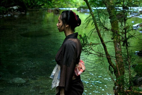 'La doncella del lago' es una hermosa fábula que celebra la naturaleza. Leyenda y tradición se dan la mano en un cuento muy conmovedor 