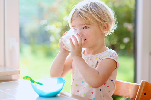 ¿Son necesarias las leches de crecimiento para los niños?