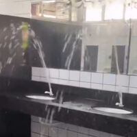 Parece cena de filme de comédia, mas o desastre é real: o bizarro furto que saiu do controle e transformou um terminal de passageiros em um rio