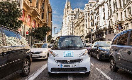 Daimler y BMW fusionan sus servicios de carsharing en un imperio de movilidad donde no se pondrá el sol