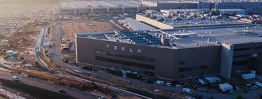 Gracias a la política anti coche eléctrico de Trump, Tesla vendrá a Europa a fabricar sus baterías: en Alemania a partir de 2027