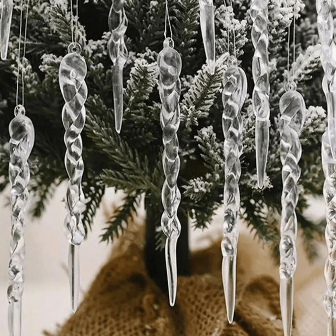 Carámbanos colgantes de hielo