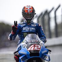 El nuevo Álex Rins asombra a MotoGP: remontó 19 posiciones en Portimao para ponerse colíder del mundial 