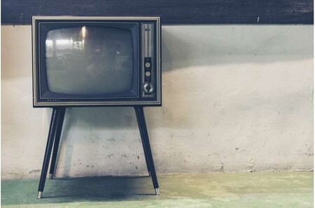Ver demasiado tiempo la televisión puede favorecer el envejecimiento del cerebro