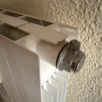 El truco que me enseñó el técnico de la caldera: lo uso cada año con los radiadores y calientan más y mejor