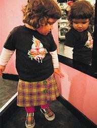 Moda siniestra, rocker o gótica para los hijos de algunos treintañeros