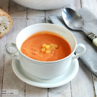 Salmorejo de mango. Receta de verano original y sabrosa para toda la familia