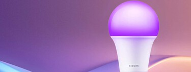 
Bombillas con Wifi y enchufes que convierten cualquier aparato en domótico para manejar desde el móvil: cómo empezar tu casa inteligente con Xiaomi