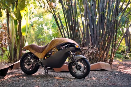 Esta moto eléctrica filipina tiene una autonomía de 50 km, ¡y está hecha de bambú!