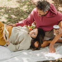 Si el hombre tiene muchos hermanos tiene más probabilidades de tener niños, y si tiene muchas hermanas, de tener niñas 