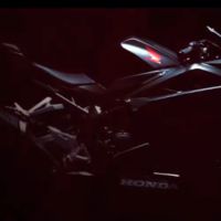 "Espera lo inesperado", el teaser que nos enseña la futura y muy deportiva Honda CBR 250 RR
