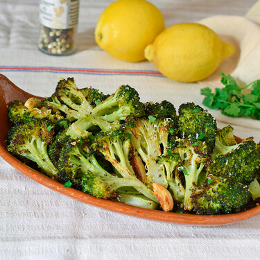 Brócoli al horno: la mejor receta, con solo tres ingredientes, para que quede delicioso