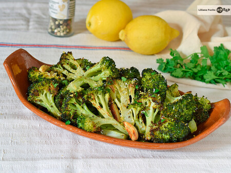 Brócoli al horno: la mejor receta, con solo tres ingredientes, para que quede delicioso