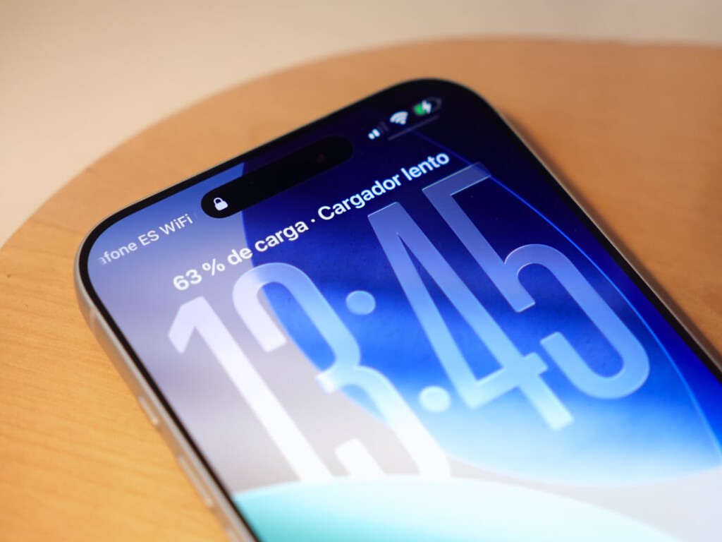 Apple sabe cuándo estás usando un cargador antiguo y te lo dice bien claro. Así puedes hacer que tu iPhone cargue tres veces más rápido  Apple sabe cuándo estás usando un cargador antiguo y te lo dice bien claro. Así puedes hacer que tu iPhone cargue tres veces más rápido