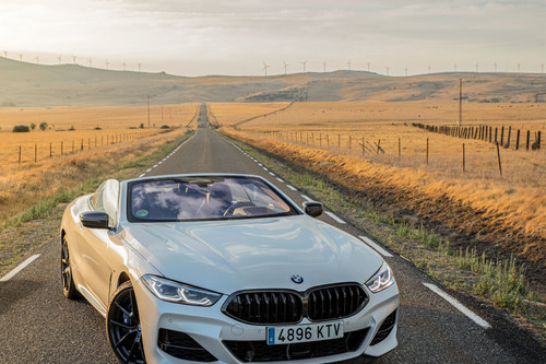 Probamos el BMW M850i Cabrio: 530 CV para un descapotable rápido, ágil y confortable como pocos