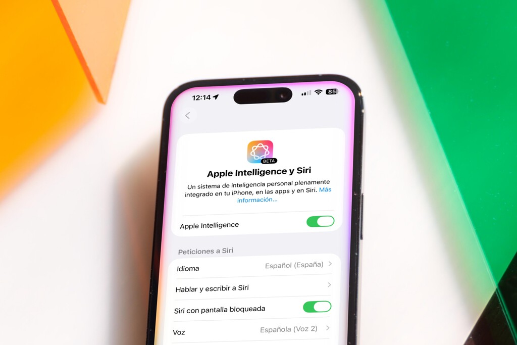 Si Apple quiere "reinventar la IA", no bastará con una nueva Siri. Ya se ha filtrado su plan para lograrlo