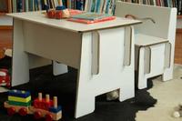 Pupitre Benz, otro escritorio de cartón