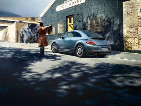 Volkswagen New Beetle 2016000