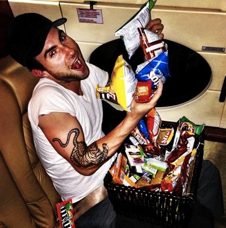 Adam Levine se mete él solito en una buena: "Sí, quizá soy un capullo"