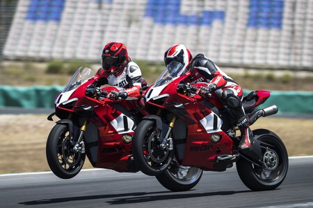 Ducati Panigale V4 R 2023009
