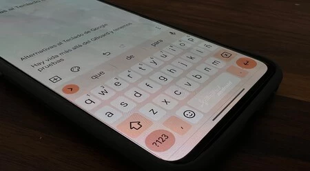 El mejor teclado para móviles es de Google y puedes tenerlo en tu