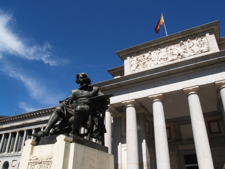 El Museo del Prado siempre lució bien como escenario de cine