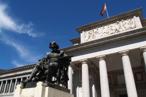 El Museo del Prado siempre lució bien como escenario de cine
