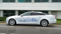Jaguar XJ_e, prototipo de berlina, híbrido y enchufable