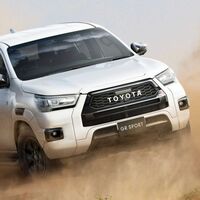 La Toyota Hilux GR Sport estrena su cara más agresiva y una nueva puesta a punto de la suspensión