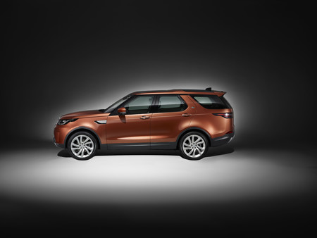 Nuevo Land Rover Discovery Studio Side
