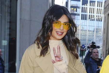 Botas altas para el día y la noche: Priyanka Chopra y Bella Hadid nos inspiran para no quitárnoslas