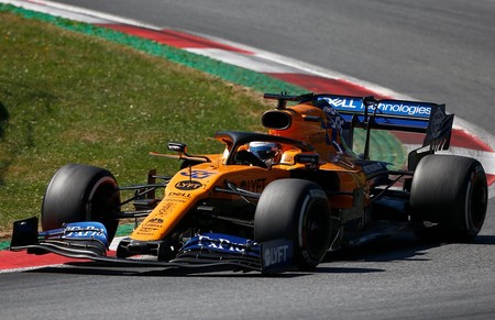 La remontada oculta de Carlos Sainz: adelantó once posiciones hasta el octavo pero no salió en pantalla