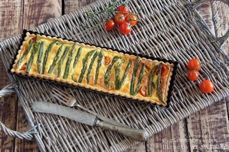 Tarta de espárragos verdes y queso Gruyère