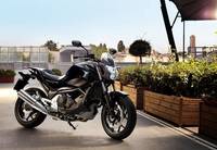 La Honda NC700S con Transmisión de Doble Embrague se pone a la venta 