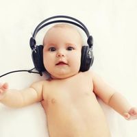 Claves para saber si tu bebé oye bien