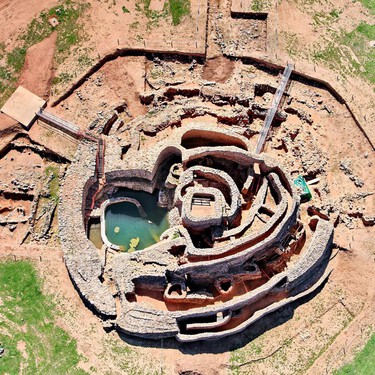 Este pueblo manchego es famoso por su Parque Nacional, pero también tiene un yacimiento arqueológico único en España 