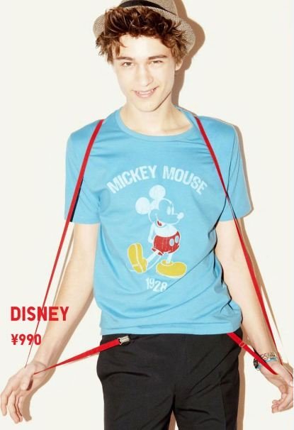 Uniqlo presenta su nueva colección de camisetas para la Primavera-Verano 2011