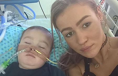 Alfie Evans: en contra del deseo de sus padres, Reino Unido desconecta al bebé del soporte vital