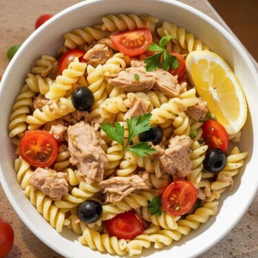 Jitomate: El ingrediente que le faltaba a tu pasta con atún al horno, rinde para 4 personas