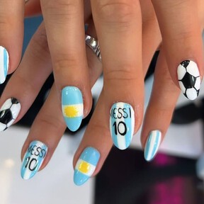 Diseños de uñas inspirados en el Mundial 2026: ocho manicuras futboleras para apoyar a tu equipo favorito 