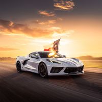 El Chevrolet Corvette C8 modificado por Hennessey rompe la barrera de los 300 km/h