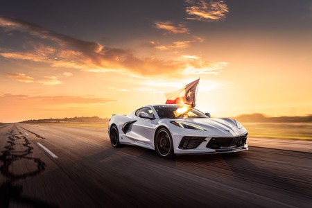El Chevrolet Corvette C8 modificado por Hennessey rompe la barrera de los 300 km/h