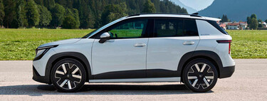 No hace falta comprarse un coche chino para tener un SUV eléctrico barato: este se fabrica en España, tiene 475 litros de maletero y cuesta 18.500 euros